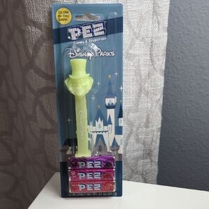 Disney Parks  Glow in the Dark Haunted Mansion Collectible Pez Dispenser New